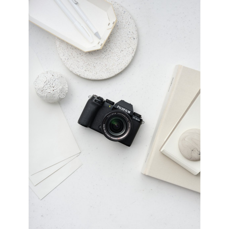 Fujifilm X-S10 Mirrorless Camera with 15-45mm Lens - Black