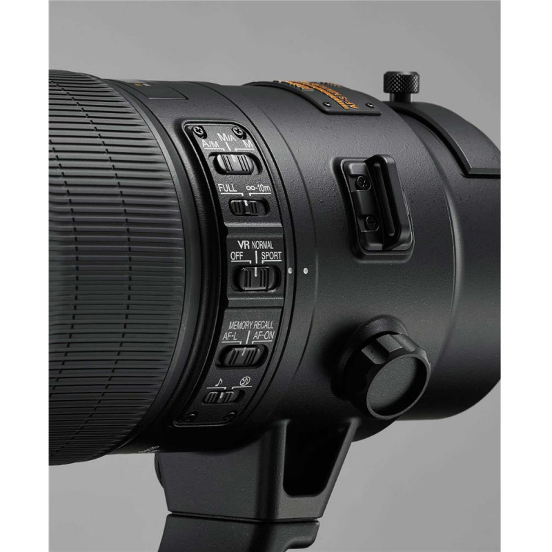 Nikon AF-S Nikkor 600mm f/4E FL ED VR Super Telephoto Lens